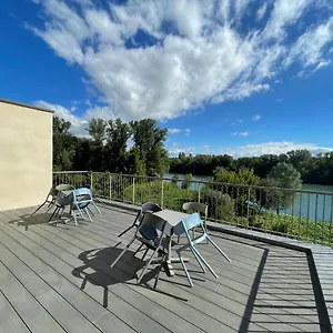  Hotel Le Preau De
