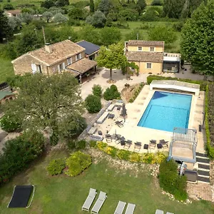 https://chambres-dhotes-mas-julien.fr-provencehotel.com